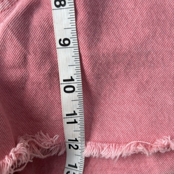 Levi's® Premium
501® ORIGINAL FIT HIGH RISE CUTOFF SHORTS, Pink,
Size 31 NWOT - Picture 6 of 14